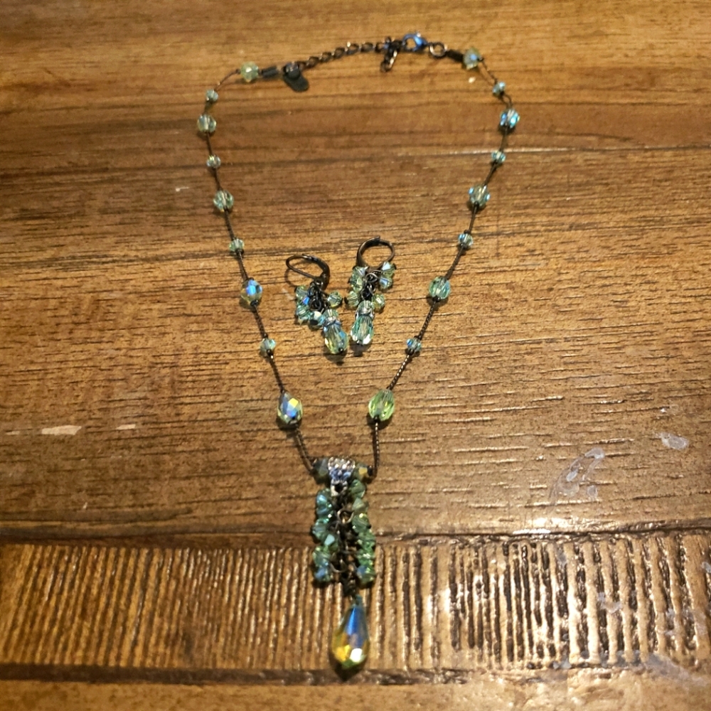 Debbie Reid light green beaded necklace and earrings